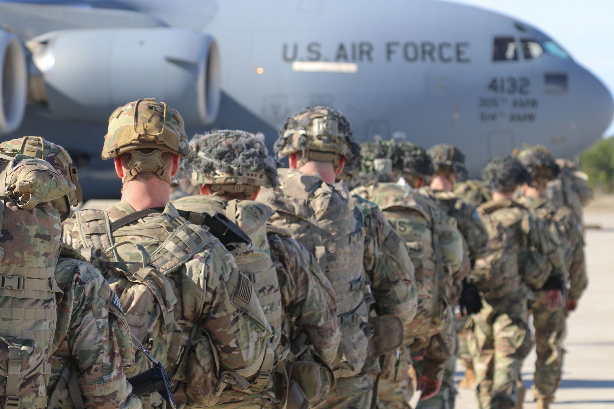 हतियारसहित २२ अमेरिकी सेना सुटुक्क काठमाडौंमा