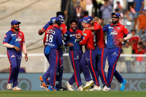 दिल्लीको विजयी सुरुवात, मुम्बईलाई ४ विकेटले हरायो