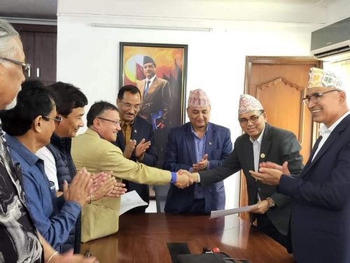 राप्रपा नेपाल एमालेकै सूर्य चिन्ह लिएर चुनाव लड्ने