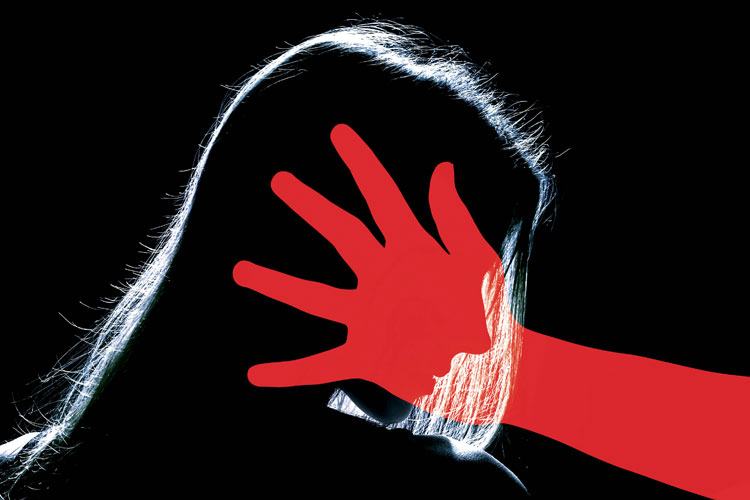 बलात्कार घटना : पीडित युवतीको घरमा पुग्यो प्रहरी टोली