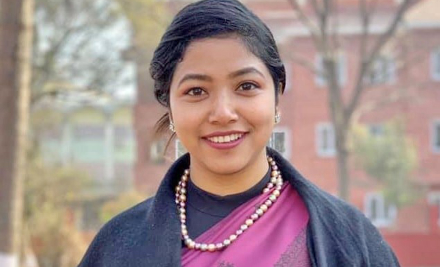 काठमाडौं महानगरको उपमेयरकी उम्मेदवार सुनिता डंगोलविरुद्ध अख्तियारमा उजुरी