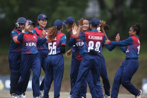 फाइनल प्रवेशको लागि ८२ रनको लक्ष्य पछ्याउँदै नेपाल