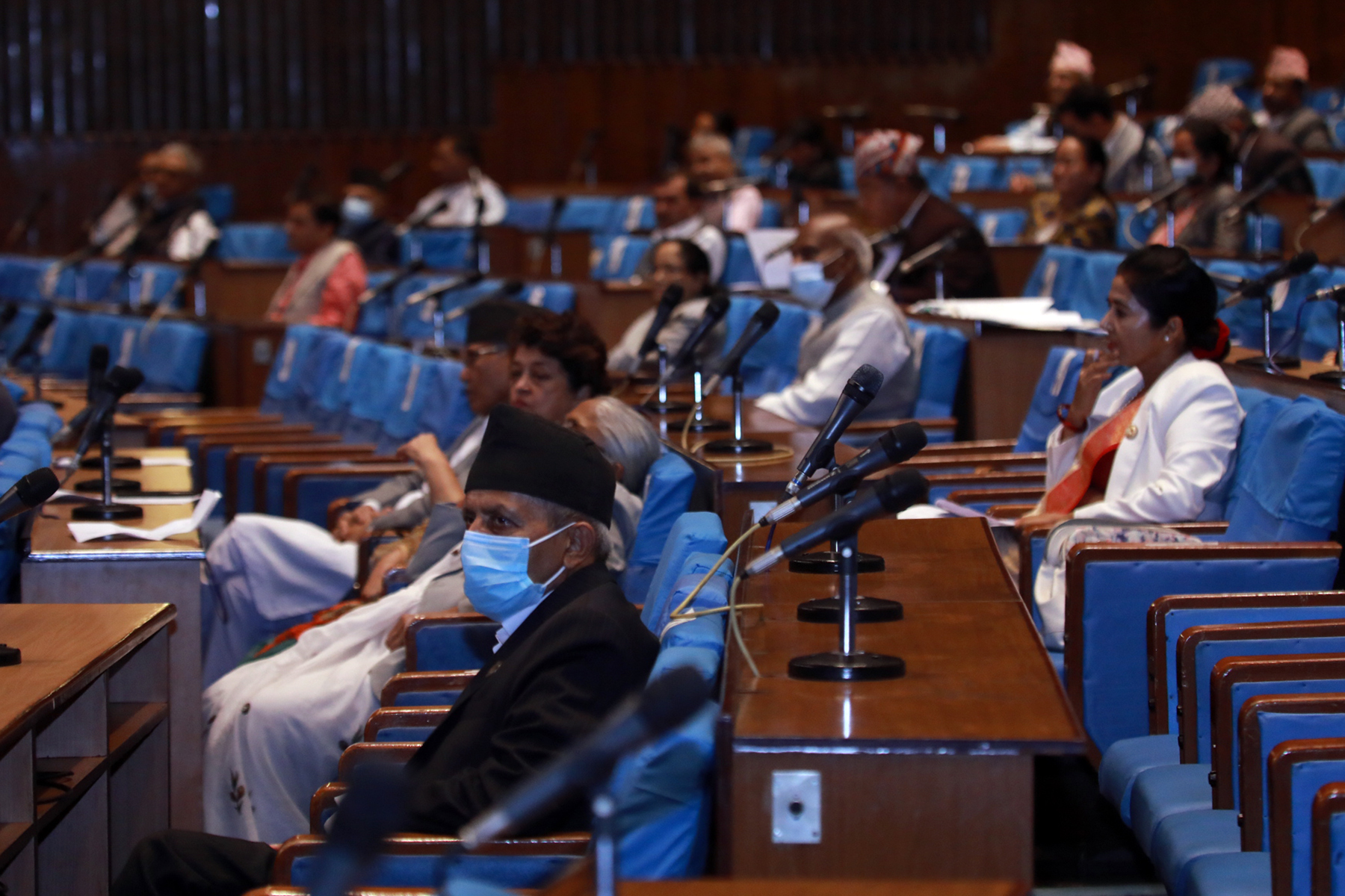 सोमबारको संसद बैठक स्थगित गर्न सभामुखलाई एमालेको दबाब