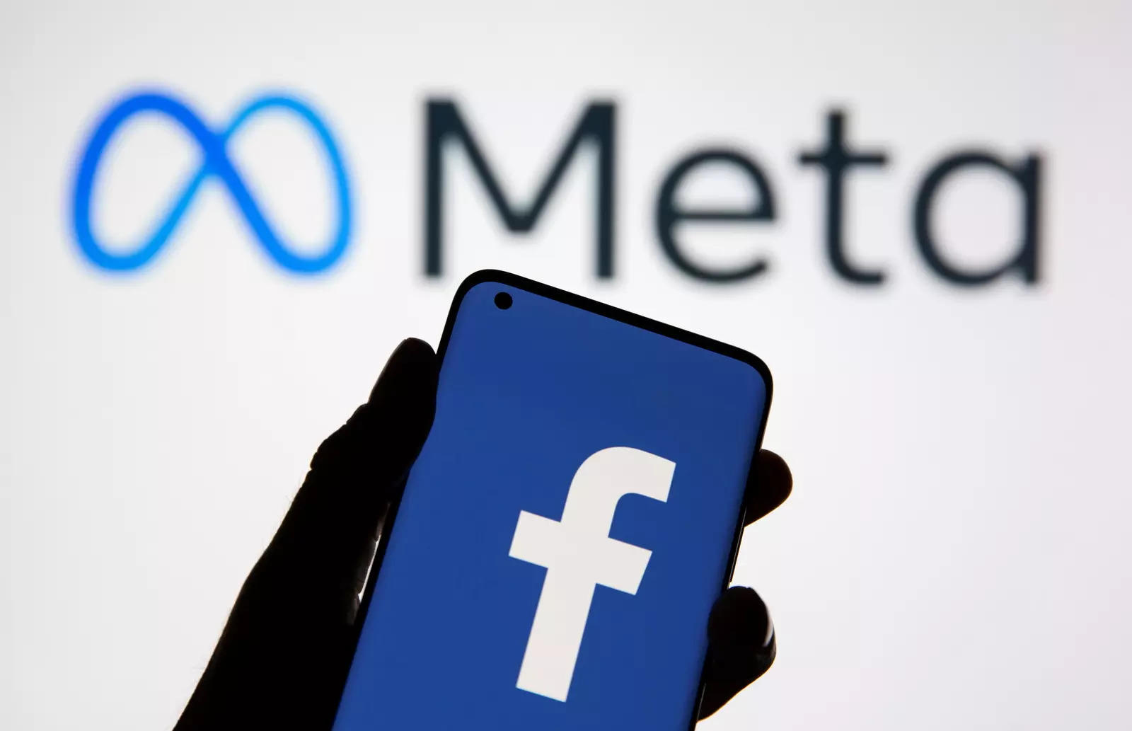 मन्दीको प्रभाव : फेसबुकले एकैपटक १० हजार कर्मचारी कटाैती गर्दै