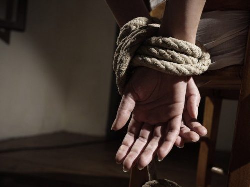 पाकिस्तानमा एक महिनामा १५७ महिला अपहरित