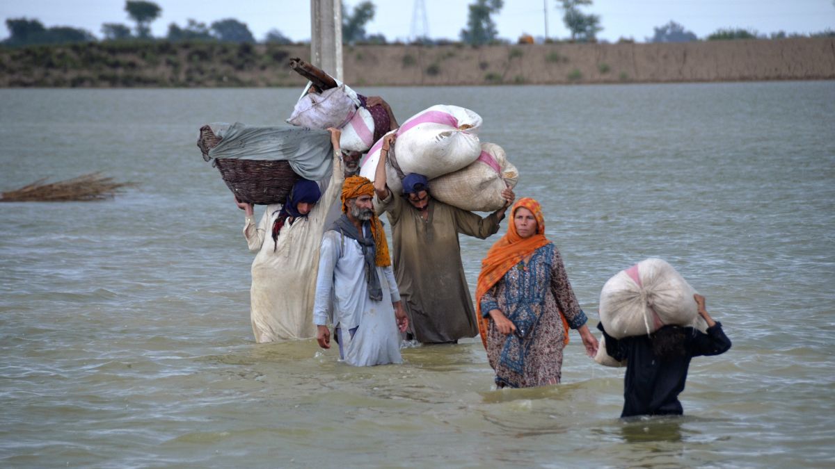 पाकिस्तानमा बाढी पहिरोबाट मृत्यु हुनको संख्या एक हजार नाघ्यो