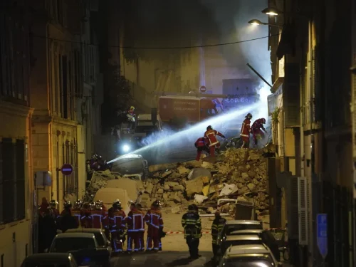 फ्रान्समा भवन भत्किँदा दुई जनाको मृत्यु, अन्यको खोजी जारी