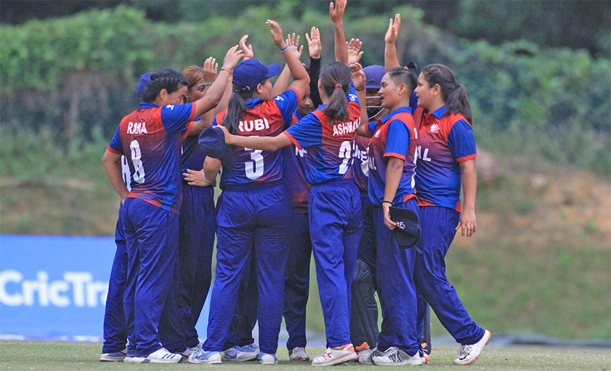 आइसीसी महिला टी-२० विश्वकप छनोट :  नेपाल ब्याटिङ गर्दै