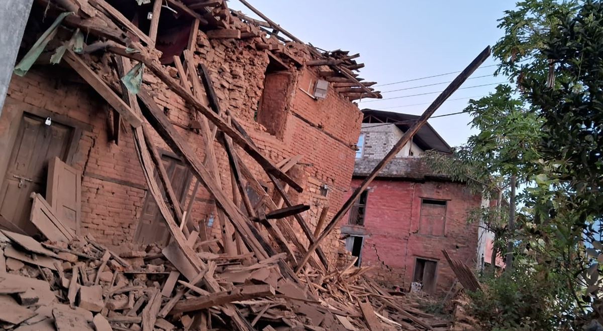 बागलुङका स्थानीय तहद्वारा भूकम्पपीडितलाई ३० लाख सहयोग