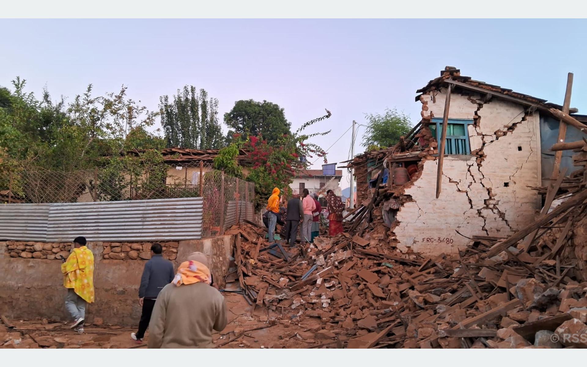 भूकम्प प्रभावितलाई भरतपुर महानगरले एक करोड सहयोग गर्ने