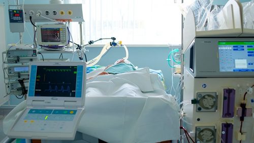 जनशक्तिका अभावले आइसीयू र भेन्टिलेटर थन्किए