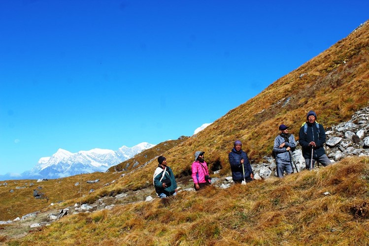 आन्तरिक पर्यटकलाई लोभ्याउँदै काभ्रेको ‘देउरालीडाँडा’