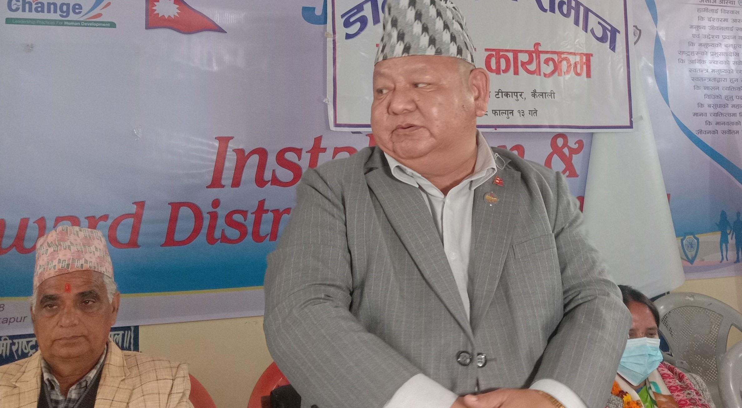टीकापुर विमानस्थल चाँडै सञ्चालनमा आउँछ : मन्त्री आले