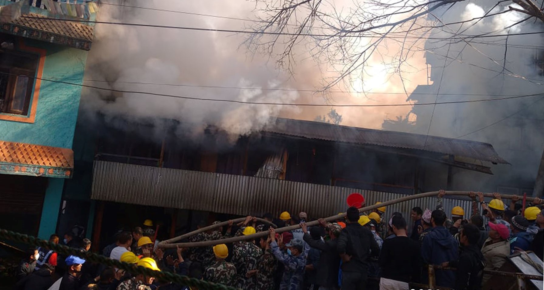 ताप्लेजुङ सदरमुकाममा आगलागी, एक जनाको मृत्यु