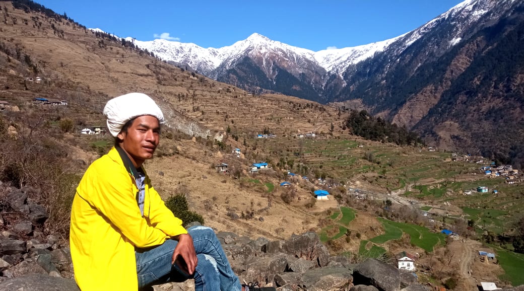 गाउँमा मन्दिर निर्माण गर्दै ‘बालधामी’