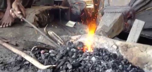 आरनबाटै मासिक लाख कमाइ