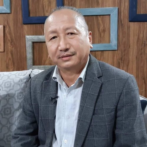 मतदातालाई श्रवण मुकारुङका  टिप्स्