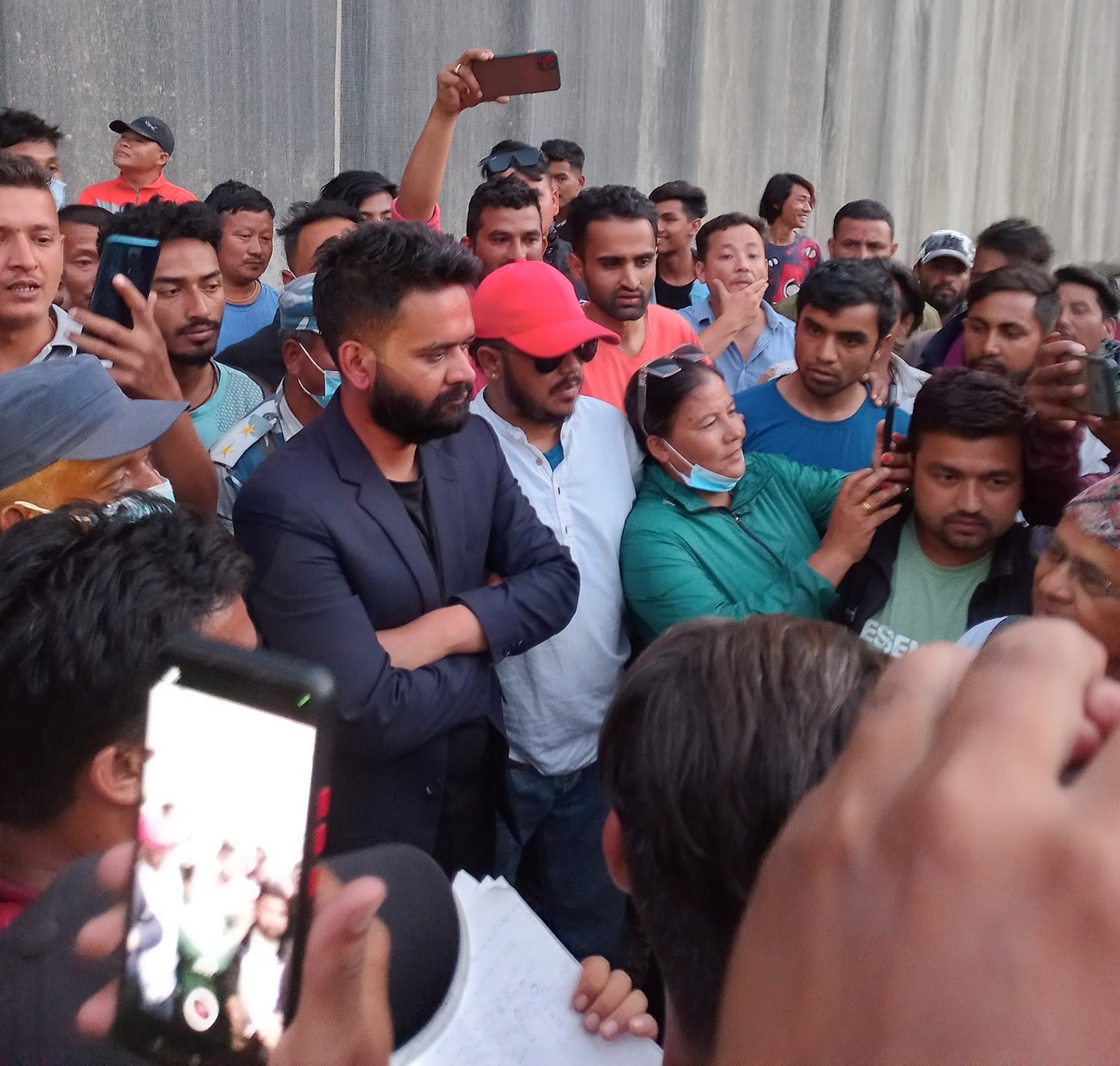 फोहरको दीर्घकालीन समाधान खोज्न मेयर शाह पुगे सिसडोल