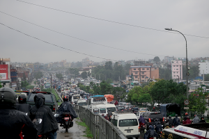 काठमाडौँ जोड्ने राजमार्ग बन्द: रोकिए सार्वजनिक बस