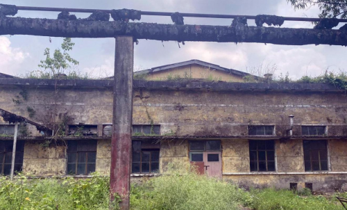 जुन उद्योग बन्द, त्यसकै कपडा अनिवार्य
