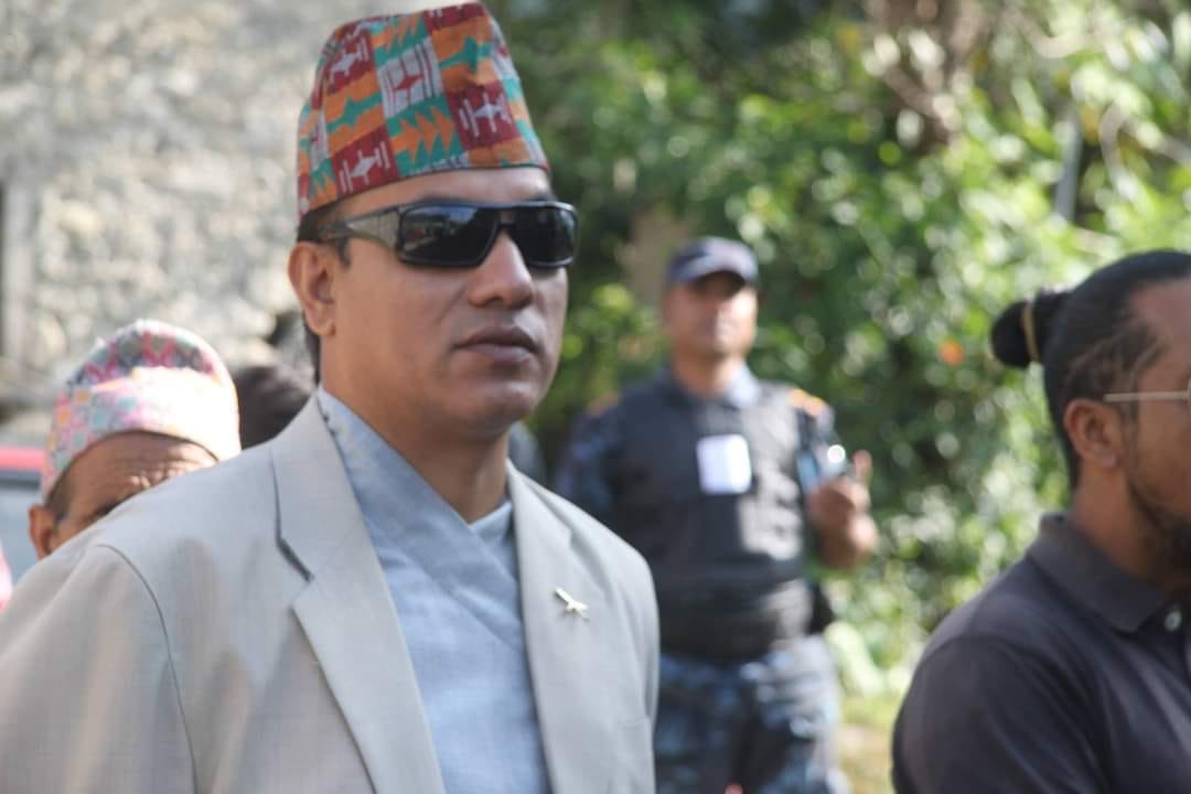गायक श्रेष्ठले काठमाडौंबाट चुनाव लड्ने