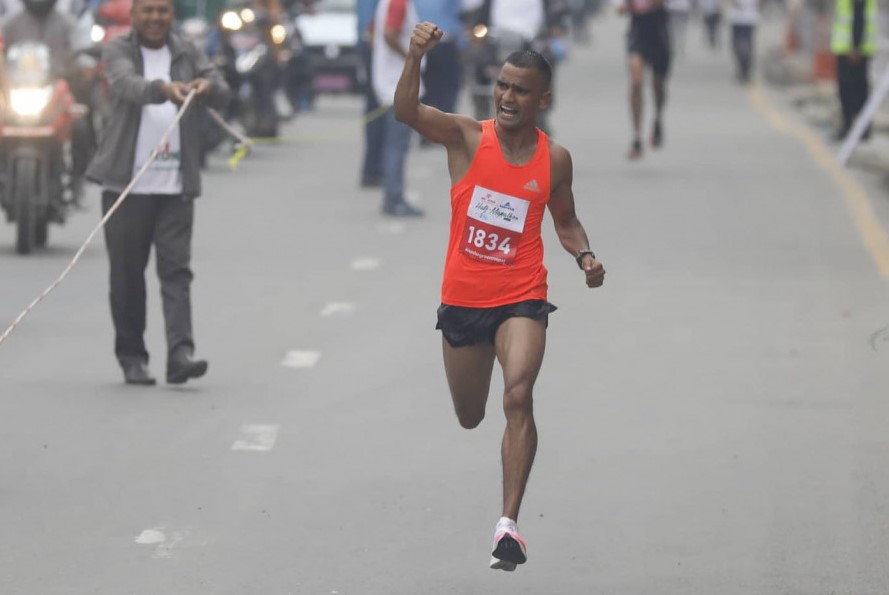 कान्तिपुर हाफ म्याराथनमा पुरुषतर्फ पार्की र महिलातर्फ पछाइ विजयी
