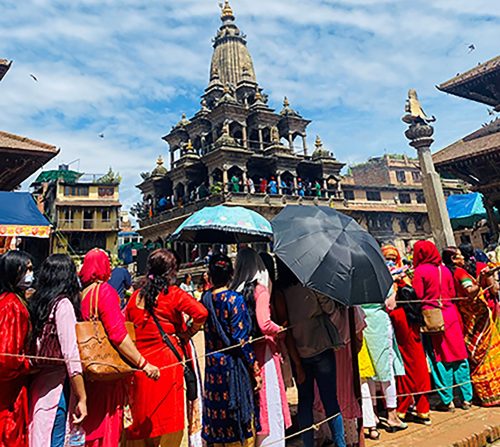श्रीकृष्ण जन्माष्टमी : पाटनको कृष्ण मन्दिरमा भक्तजनको भीड