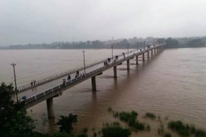 नारायणी नदीले नाघ्यो खतराको तह, सुरक्षित ठाउँमा जान आग्रह