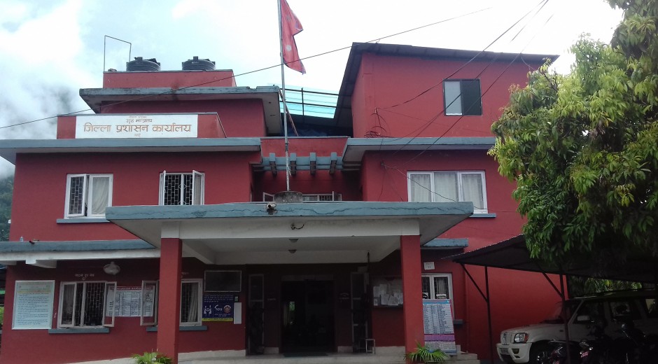 तीज खर्चिलो र भड्किलो नबनाउन तनहुँ जिल्ला प्रशासनको आग्रह