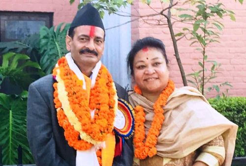 नवीन्द्रराज जोशी पत्नी सपनाले चुनाव लड्ने