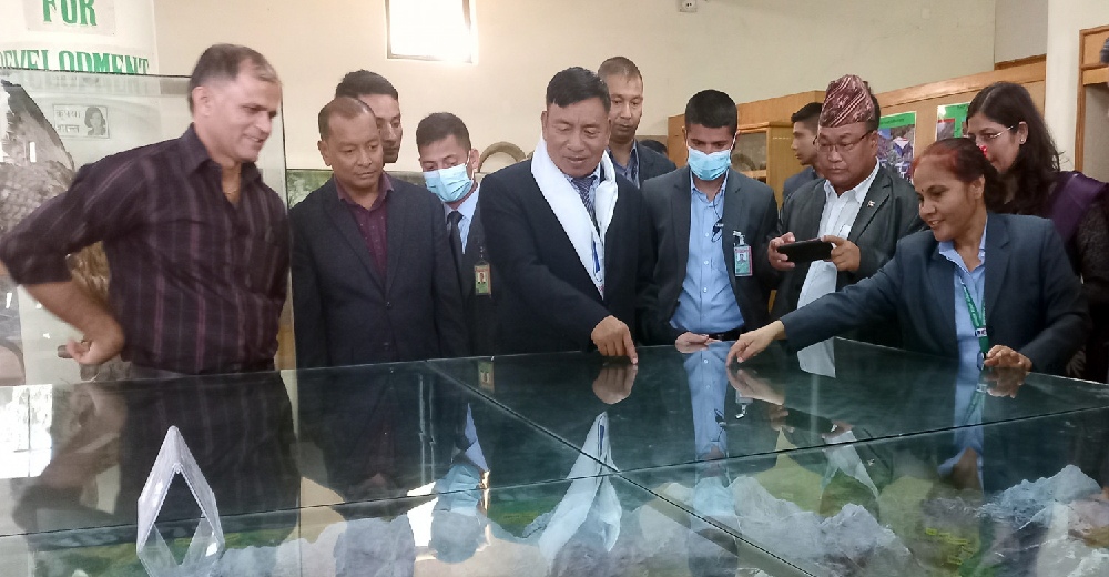 उपराष्ट्रपति पुनद्वारा अन्तर्राष्ट्रिय पर्वतीय सङ्ग्रहालयको अवलोकन