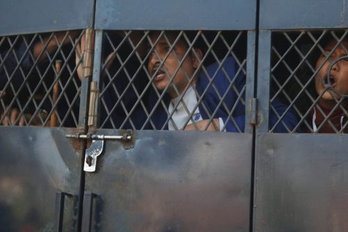 नेकपा बहुमतका कार्यकर्ता माइतीघरबाट पक्राउ (फोटो फिचर)