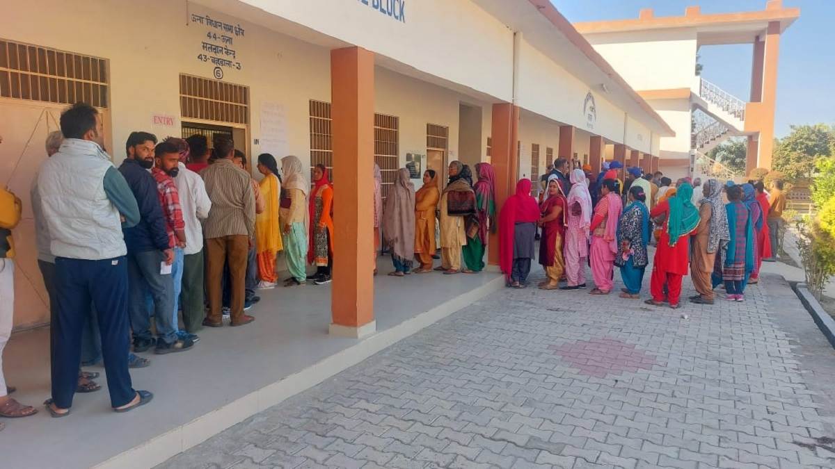भारतको हिमाचलमा आज चुनाव, ६८ सिटका लागि ४१२ मैदानमा