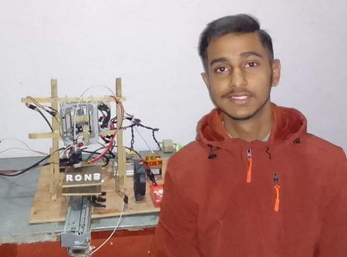 १० कक्षामा अध्ययनरत किशोरले बनाए ३ डी प्रिन्टर