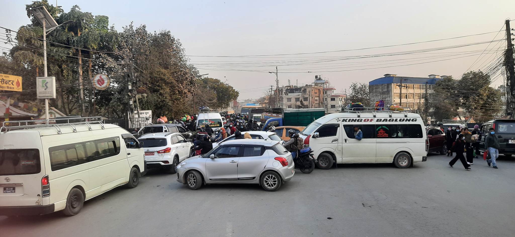 गोगंबु बसपार्कबाट छुट्न सकेनन् नाइट बस