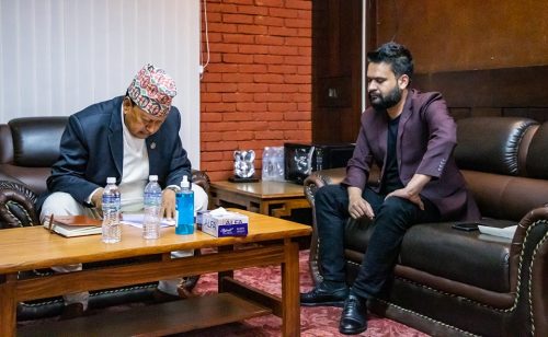 विपन्नको उपचार नगर्ने ६८ स्वास्थ्य संस्थालाई मन्त्रालयले कारबाही नगरे बालेनले ताला लगाइदिने