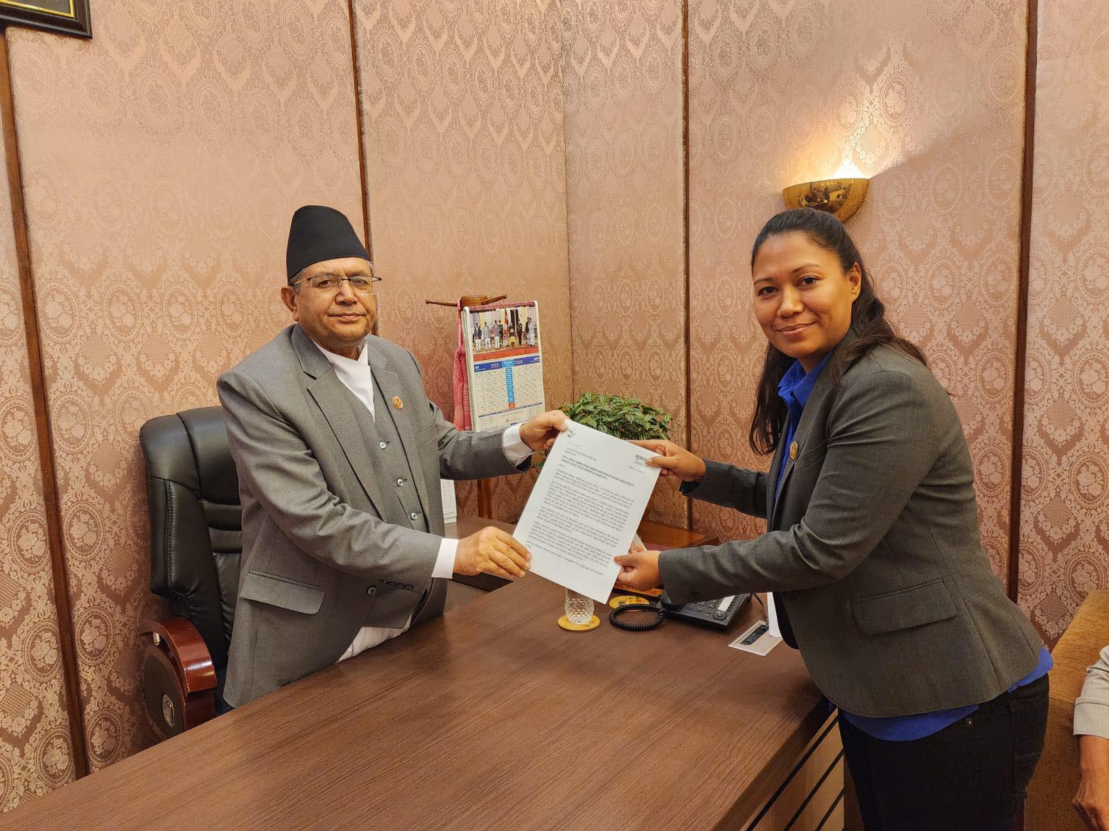सांसद तालिम गर्दा सर्भे गर्न र सरकारकै भवन प्रयोग गर्न सभामुखलाई सुमनाको पत्र