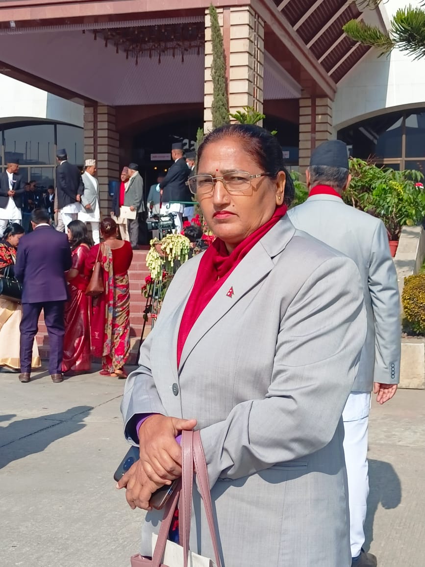 चुनाव जित्न विकासको आश्वासन बाँड्नु गलत : सांसद ज्ञवाली