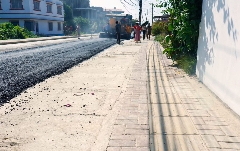 अपाङ्गमैत्री सडक बनाउँदै खैरहनी नगरपालिका