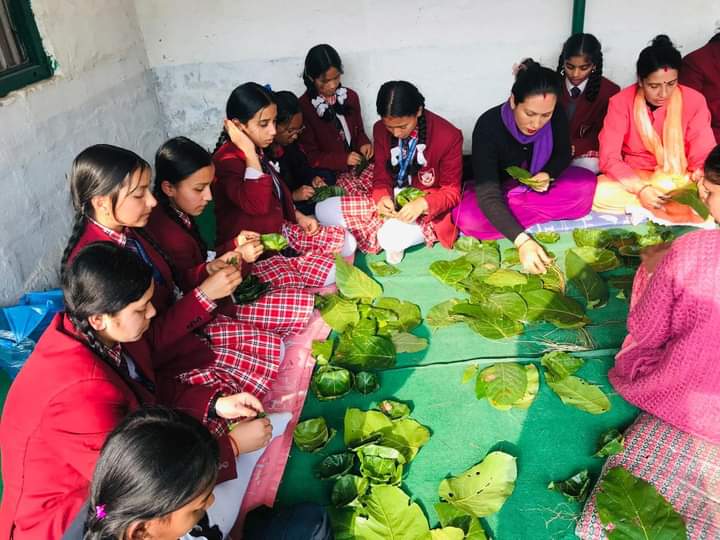 जब शिक्षक पात र सिन्का बोकेर कक्षाकोठामा पस्नुभयो !