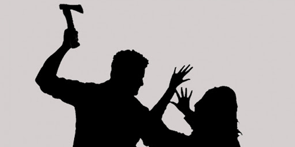 कोदालो प्रहारबाट दुई कर्मचारीसहित तीन गम्भीर घाइते