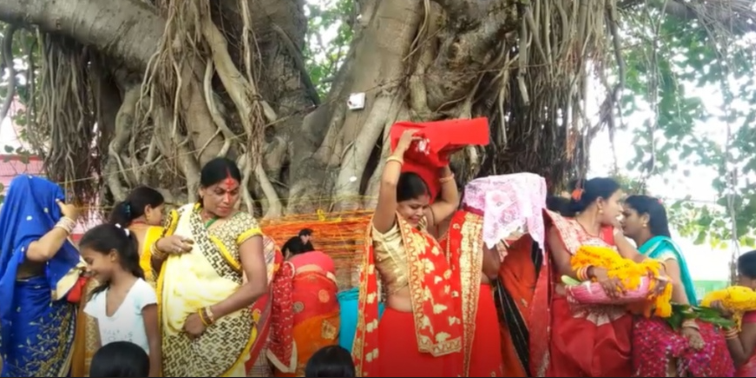 मिथिलाञ्चलमा बिहीबार वटसावित्री पर्व मनाइँदै