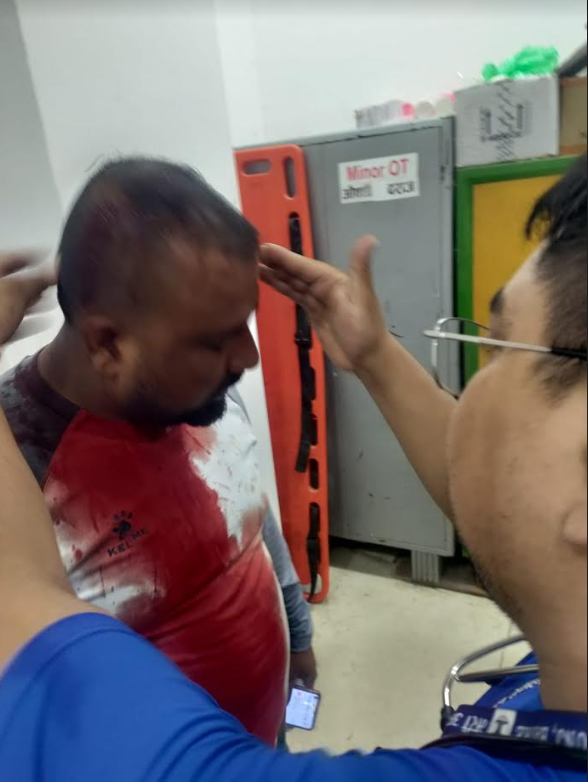 अवैध रकम समाउन खोज्दा गुप्तचरका कर्मचारी कुटिए