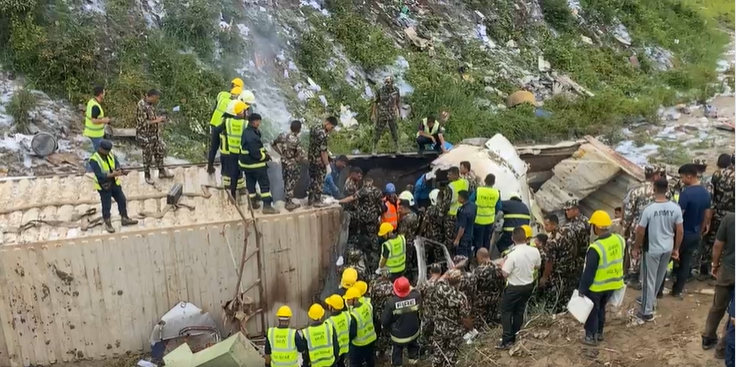 विमान दुर्घटना बारे बुझ्न प्रधानमन्त्री ओली विमानस्थल पुगे