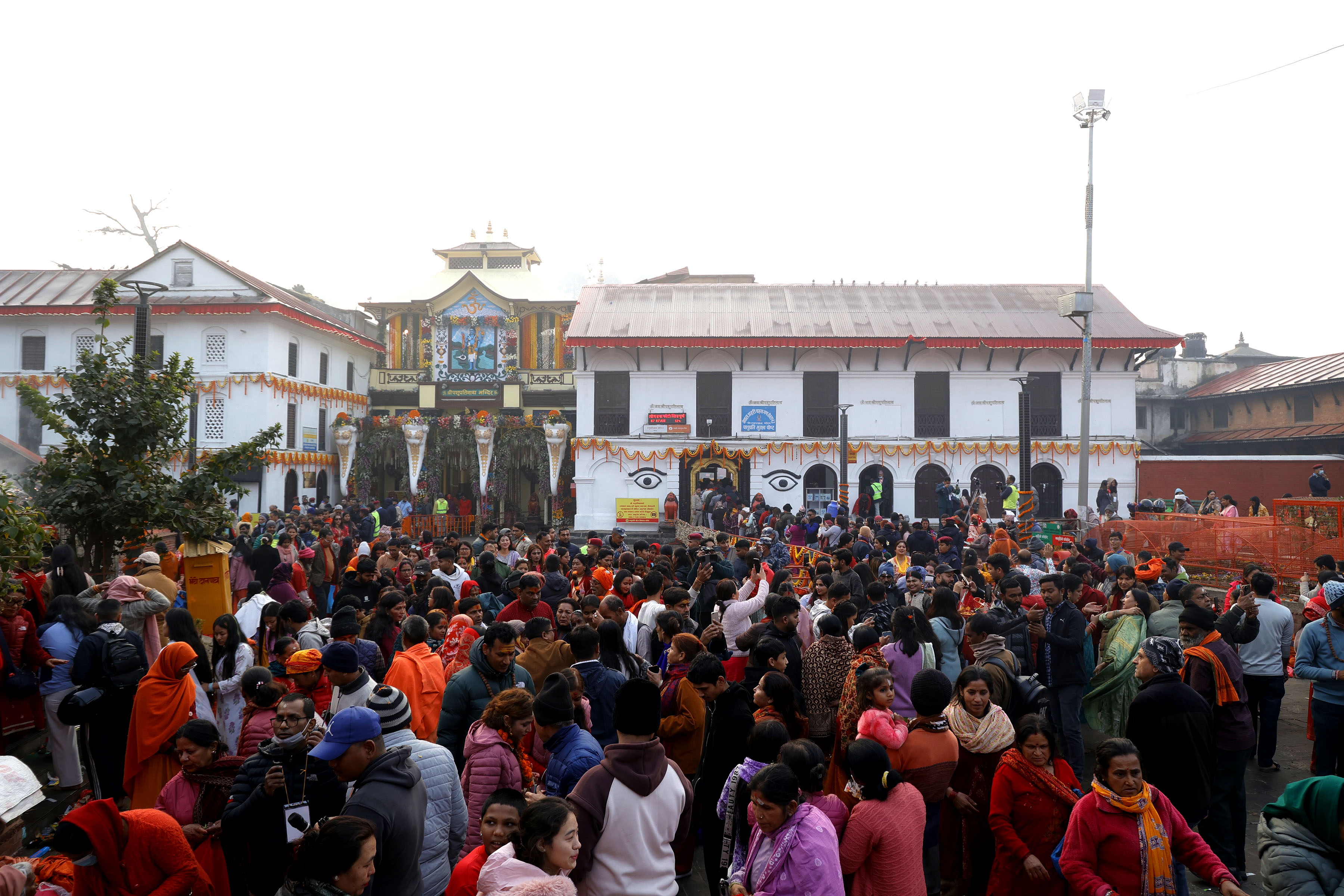 साउने सोमबार पशुपतिनाथ दर्शनमा आउनेलाई निःशुल्क यातायात सेवा दिइने