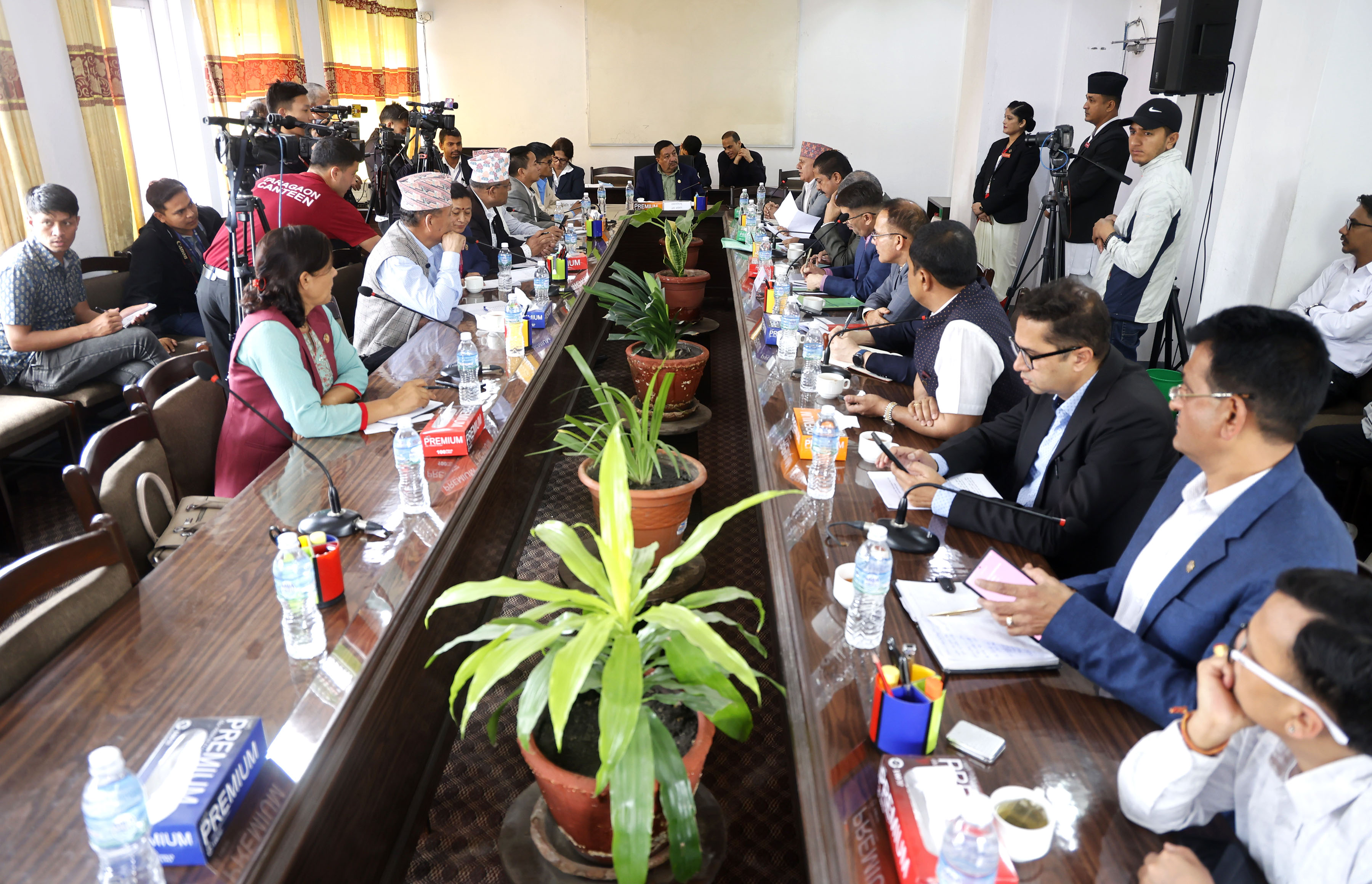 ‘बजेटमा साधारण खर्च घटाइ विकास खर्च बढाउनुपर्छ’