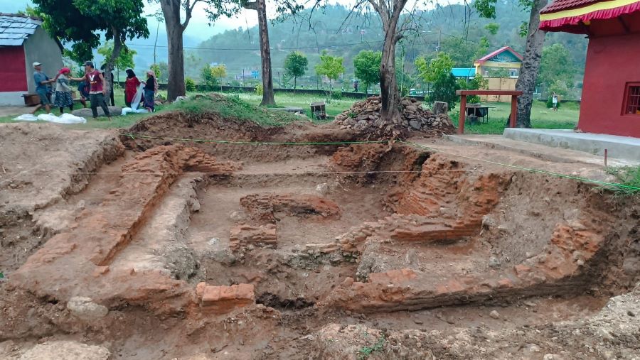 गोरखामा भेटियो सत्रौं शताब्दीको भग्नावशेष