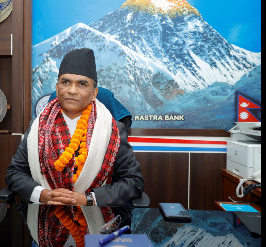 सरकारको वित्त नीतिलाई सहयोग गर्ने नीतिअनुरुप राष्ट्र बैंक अघि बढ्छ : गभर्नर पौडेल  