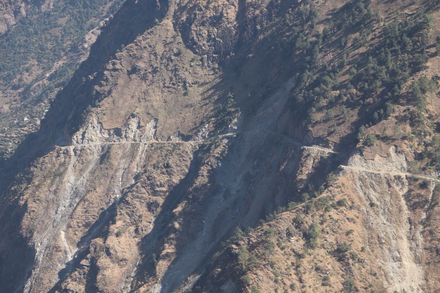दार्चुला–टिङ्कर सडक निर्माण : सेनाले थाल्यो दुईतिरबाट काम