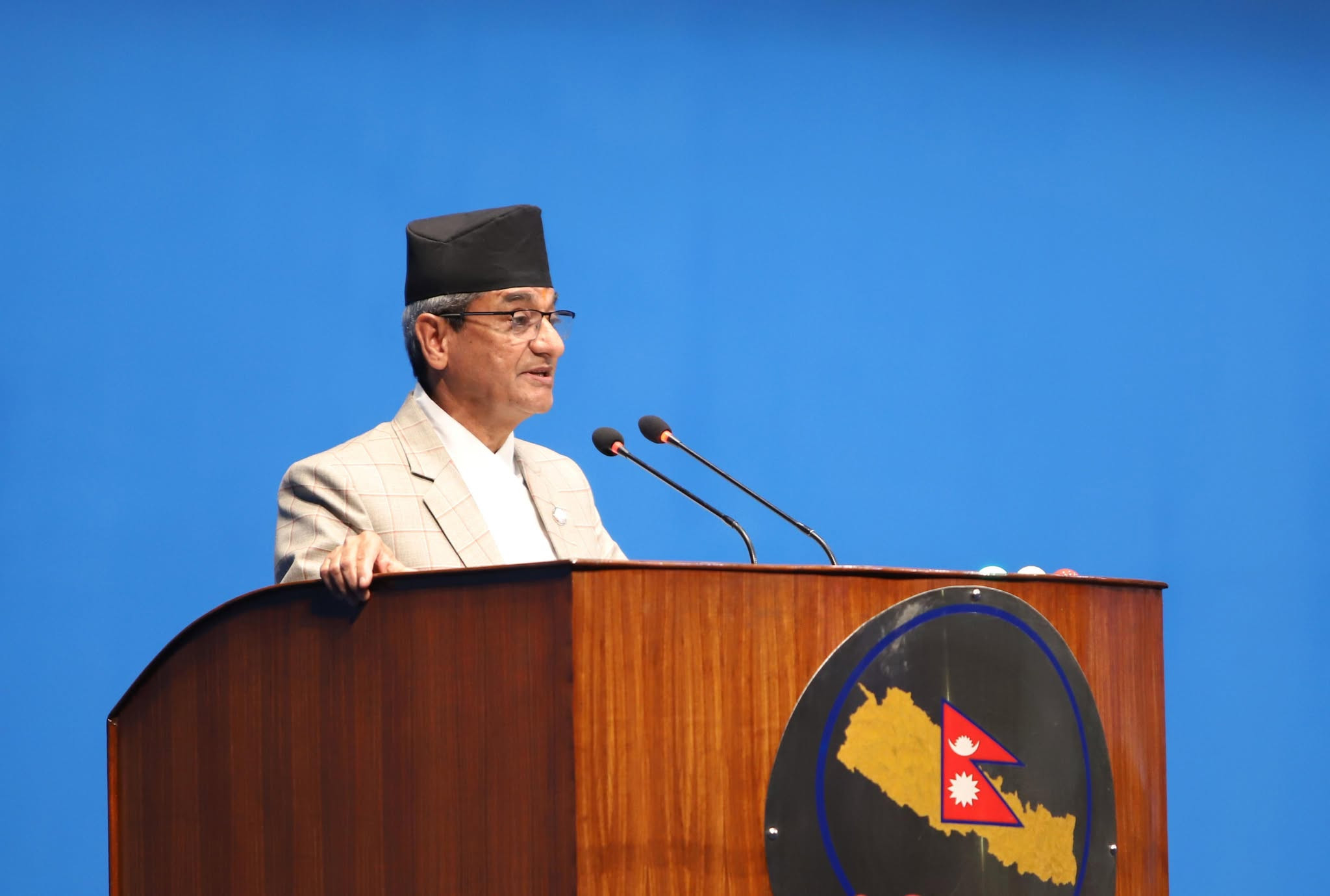 नागरिकप्रतिको दायित्व निर्वाह गर्न कटिबद्ध छु : गृहमन्त्री लेखक